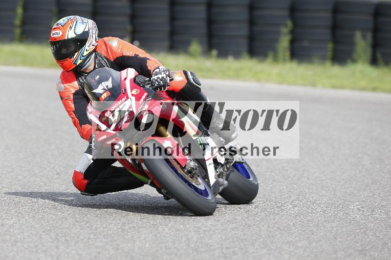 /53 16.09.2025 Track Day Domi Aegerter ADR/Gruppe rot/92